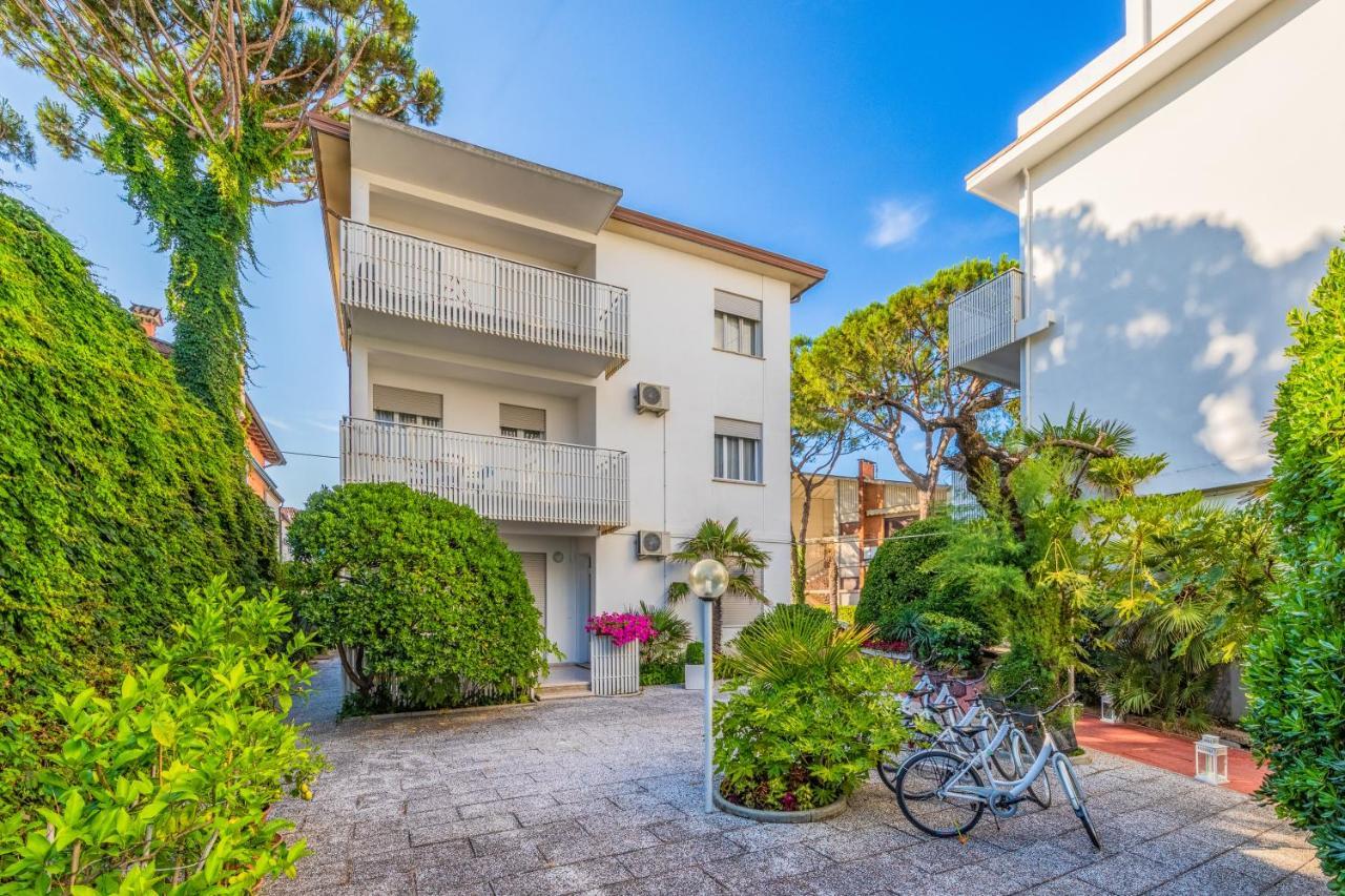 Hotel Parioli Lido di Jesolo Exteriör bild