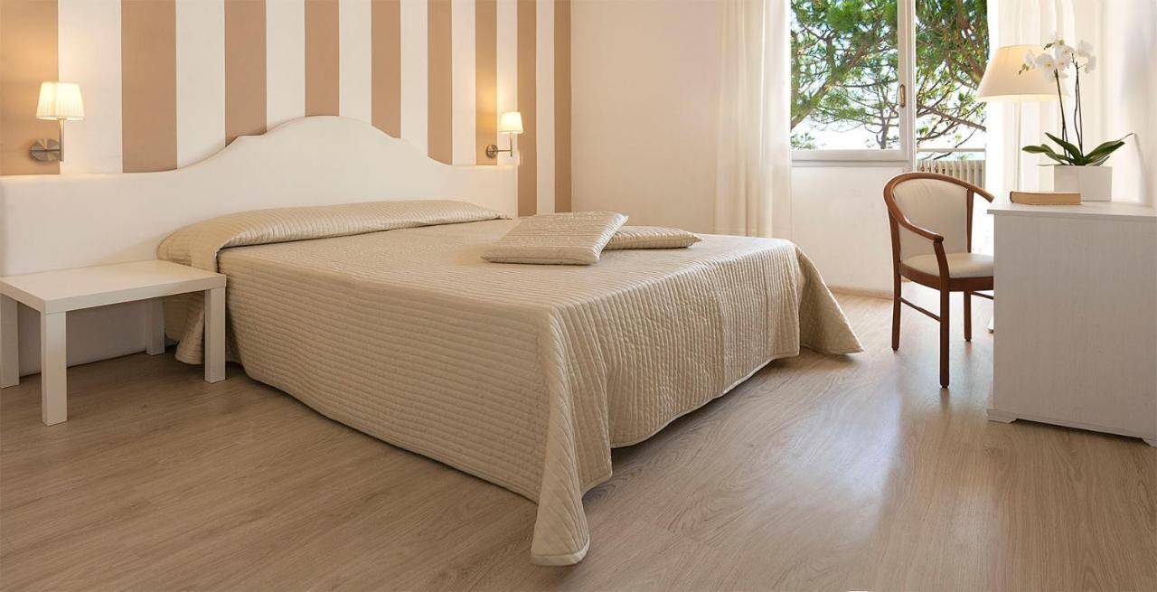 Hotel Parioli Lido di Jesolo Exteriör bild