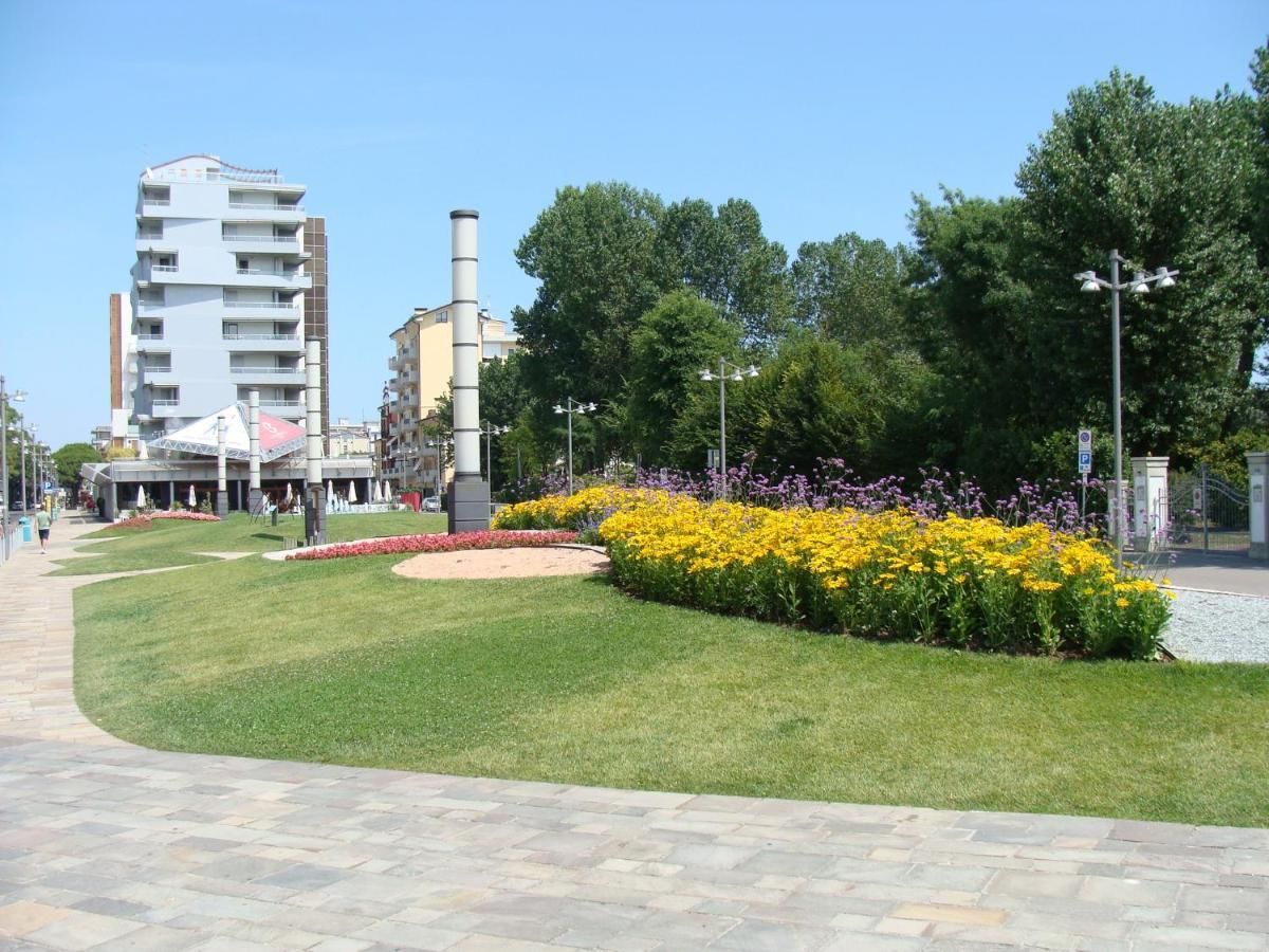 Hotel Parioli Lido di Jesolo Exteriör bild