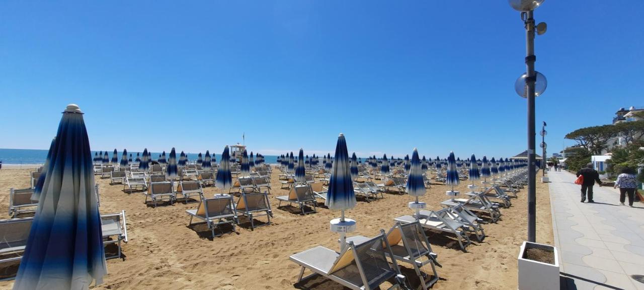 Hotel Parioli Lido di Jesolo Exteriör bild