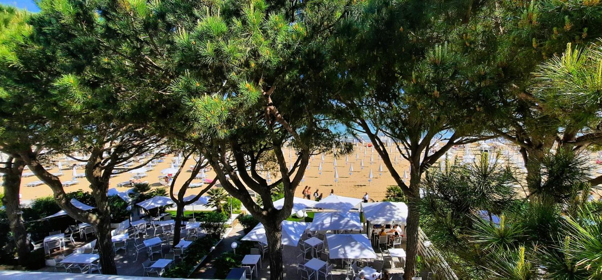 Hotel Parioli Lido di Jesolo Exteriör bild